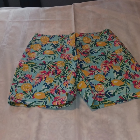 Kim Roger's Women's Shorts with pockets on front and back Size 14 - Picture 2 of 11